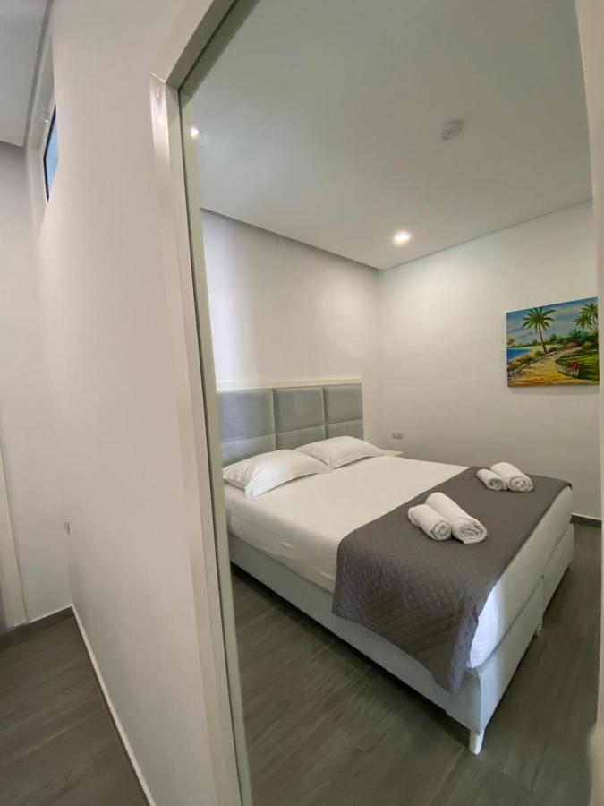 Edina By Hp Hotel Sarande Ngoại thất bức ảnh
