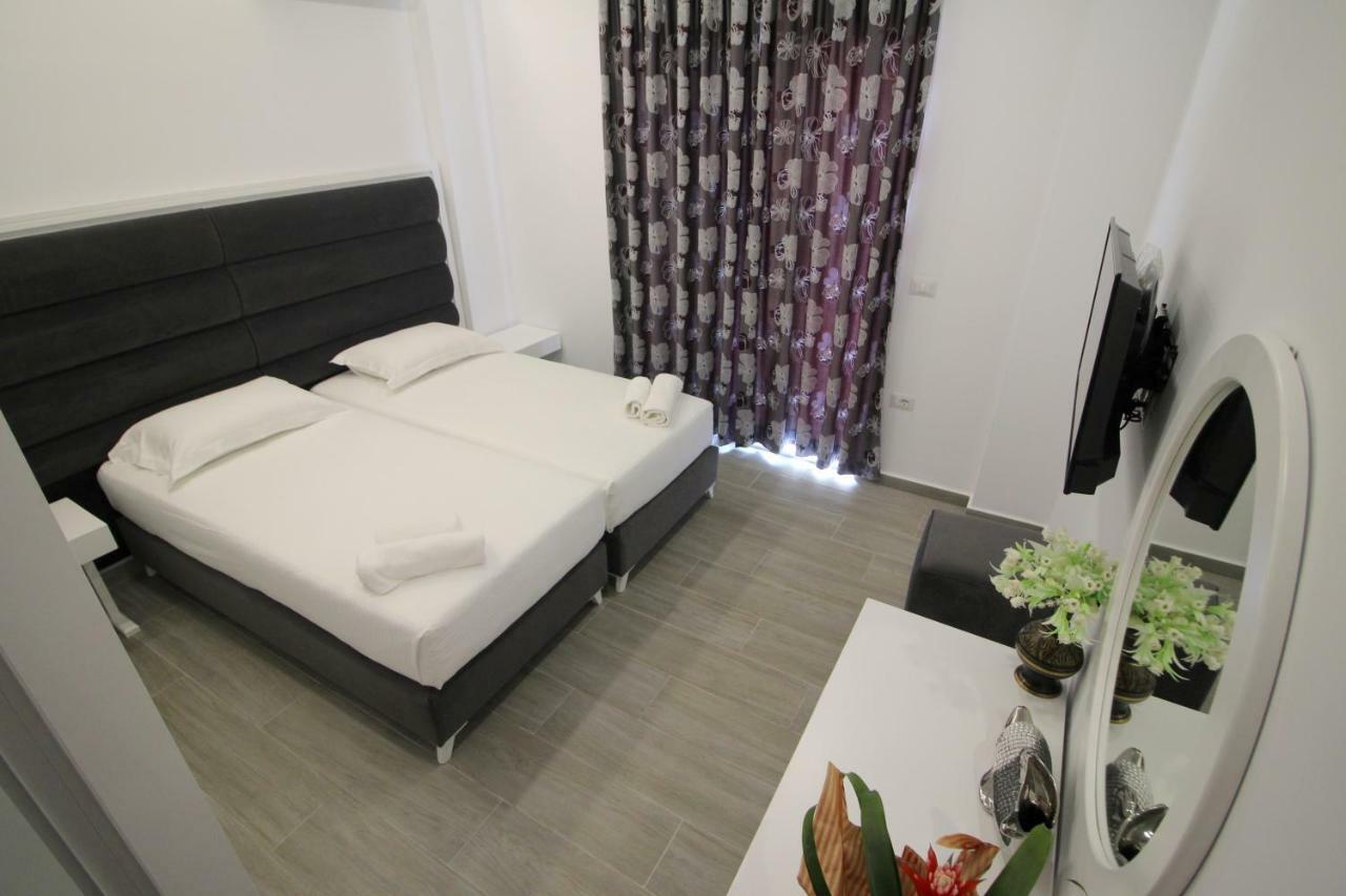 Edina By Hp Hotel Sarande Ngoại thất bức ảnh